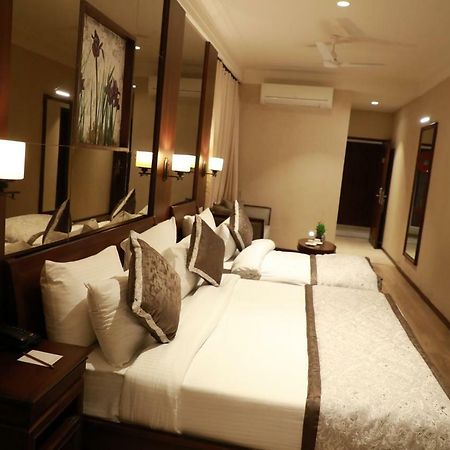 Hotel Golden Tower Near Heritage Street Amritsar Exterior photo