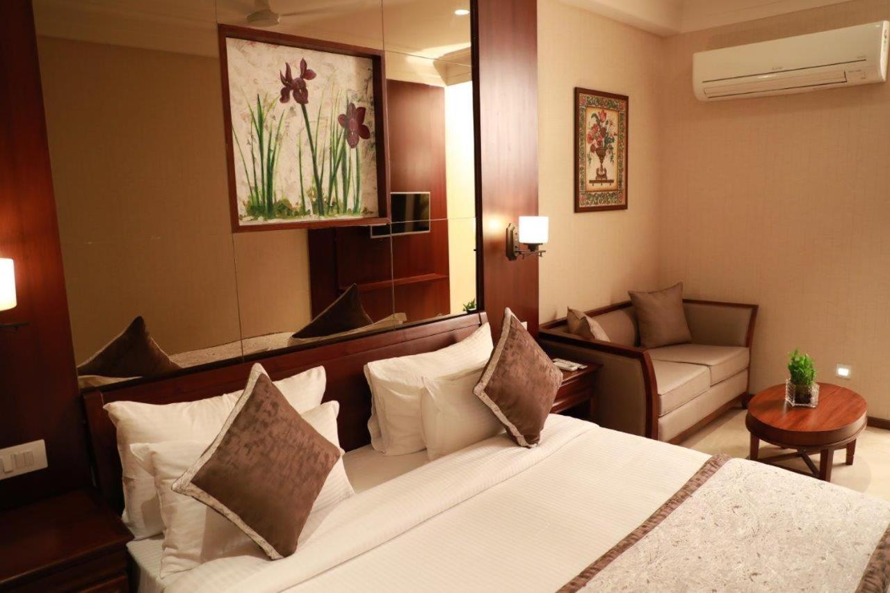 Hotel Golden Tower Near Heritage Street Amritsar Exterior photo