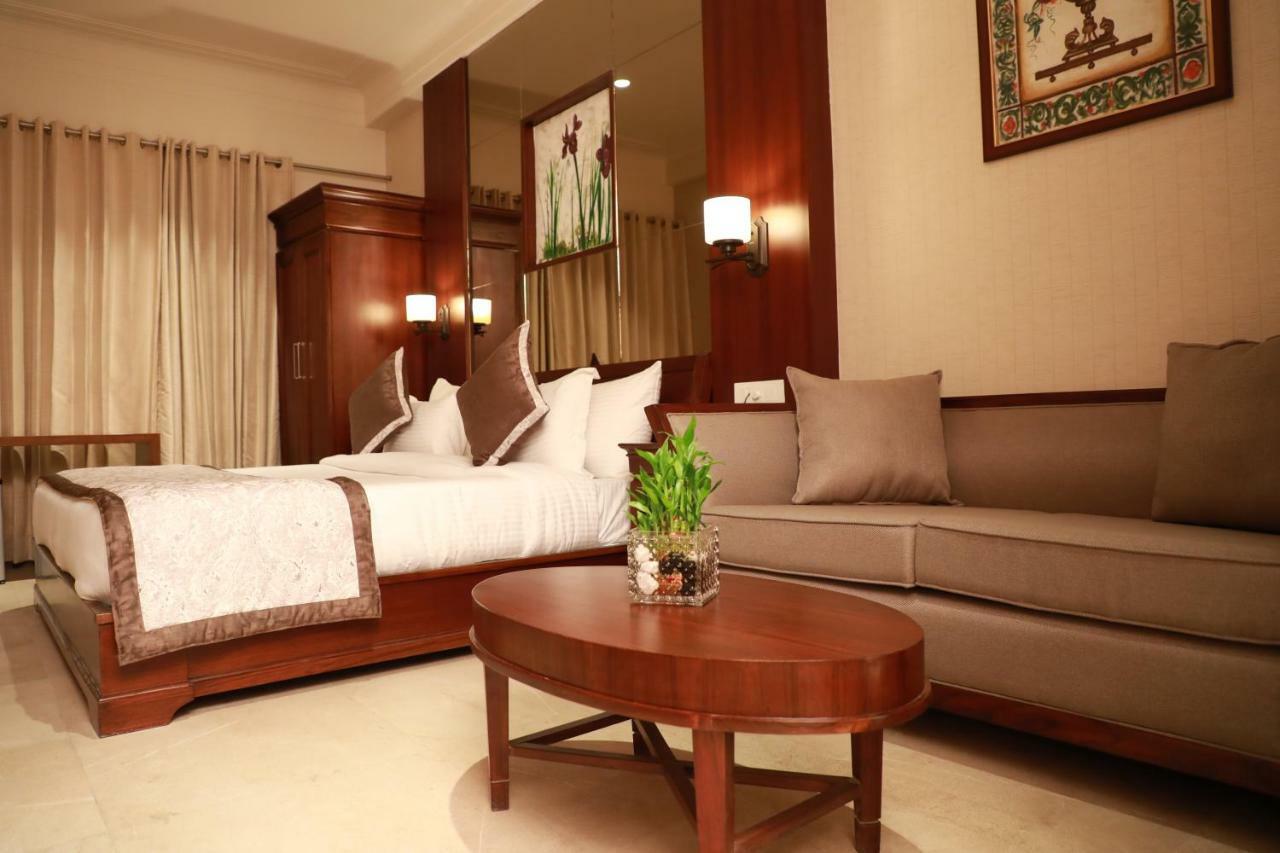Hotel Golden Tower Near Heritage Street Amritsar Exterior photo